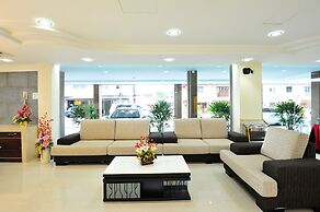 Hallmark View Hotel