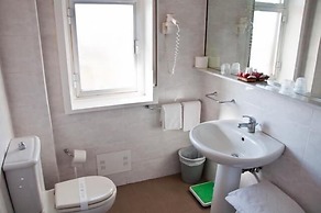 Ares Hotel