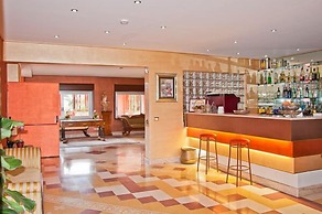 Ares Hotel
