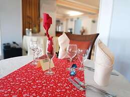 Ares Hotel