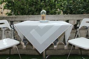 Duca's Guest House