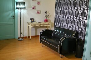 Duca's Guest House