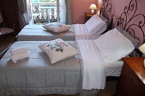 Duca's Guest House