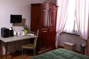 Duca's Guest House