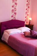 Duca's Guest House