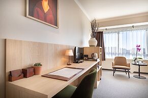 Carlton Hotel