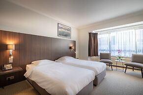 Carlton Hotel