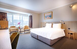 Carlton Hotel