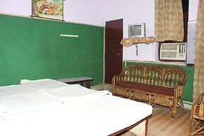 Hotel Raj Bed & Breakfast