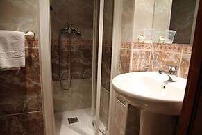 Hostal Acella