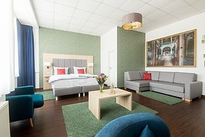 Pallas Hotel
