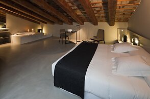 Caro Hotel