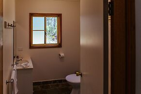 Federation Gardens & Possums Hideaway