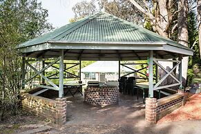 Federation Gardens & Possums Hideaway