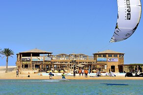 The Breakers Diving & Surfing Lodge