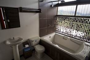 Hotel Alto Palomo