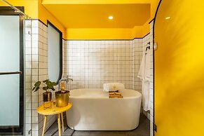 Myhotel CMYK Ratchada