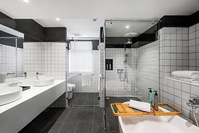 Myhotel CMYK Ratchada