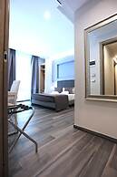 B&B Home 77