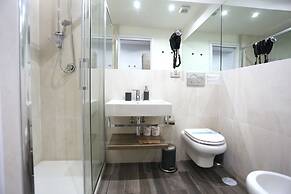 B&B Home 77