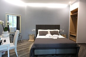B&B Home 77
