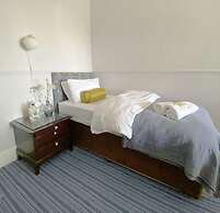 The Emsworth Hotel