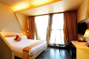 Dragonfly - The Art Hotel