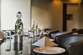 Dragonfly - The Art Hotel