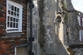 Cathedral Gate Hotel