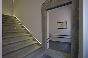 Trevi Palace Luxury Inn