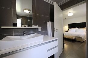 Villa Moyal