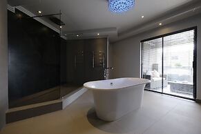 Villa Moyal