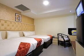 Sandpiper Hotel