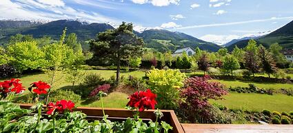 Garden Park Hotel