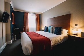 The Sun Hotel & Bar