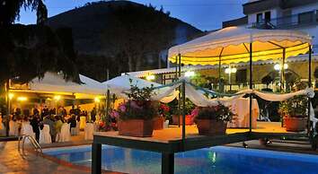 Hotel Diecimare