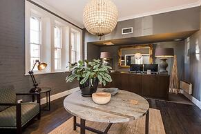 Perry Street Hotel