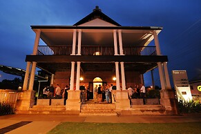 Perry Street Hotel