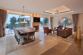 The Setai Bayit Bagalil