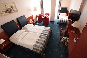 Hotel Gwarna