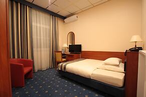 Hotel Gwarna
