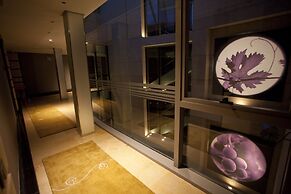 Nexus Valladolid Suites & Hotel