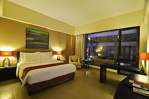 100 Sunset Hotel