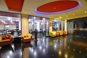 100 Sunset Hotel