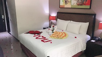 100 Sunset Hotel