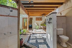 The Garden Burees