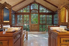 The Garden Burees