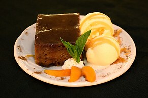 Lakeland Inn