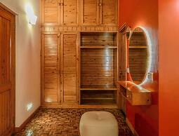 Honeymoon Inn