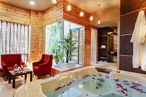 Honeymoon Inn